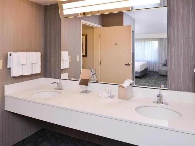 Courtyard By Marriott Charlotte Gastonia Hotel Ngoại thất bức ảnh