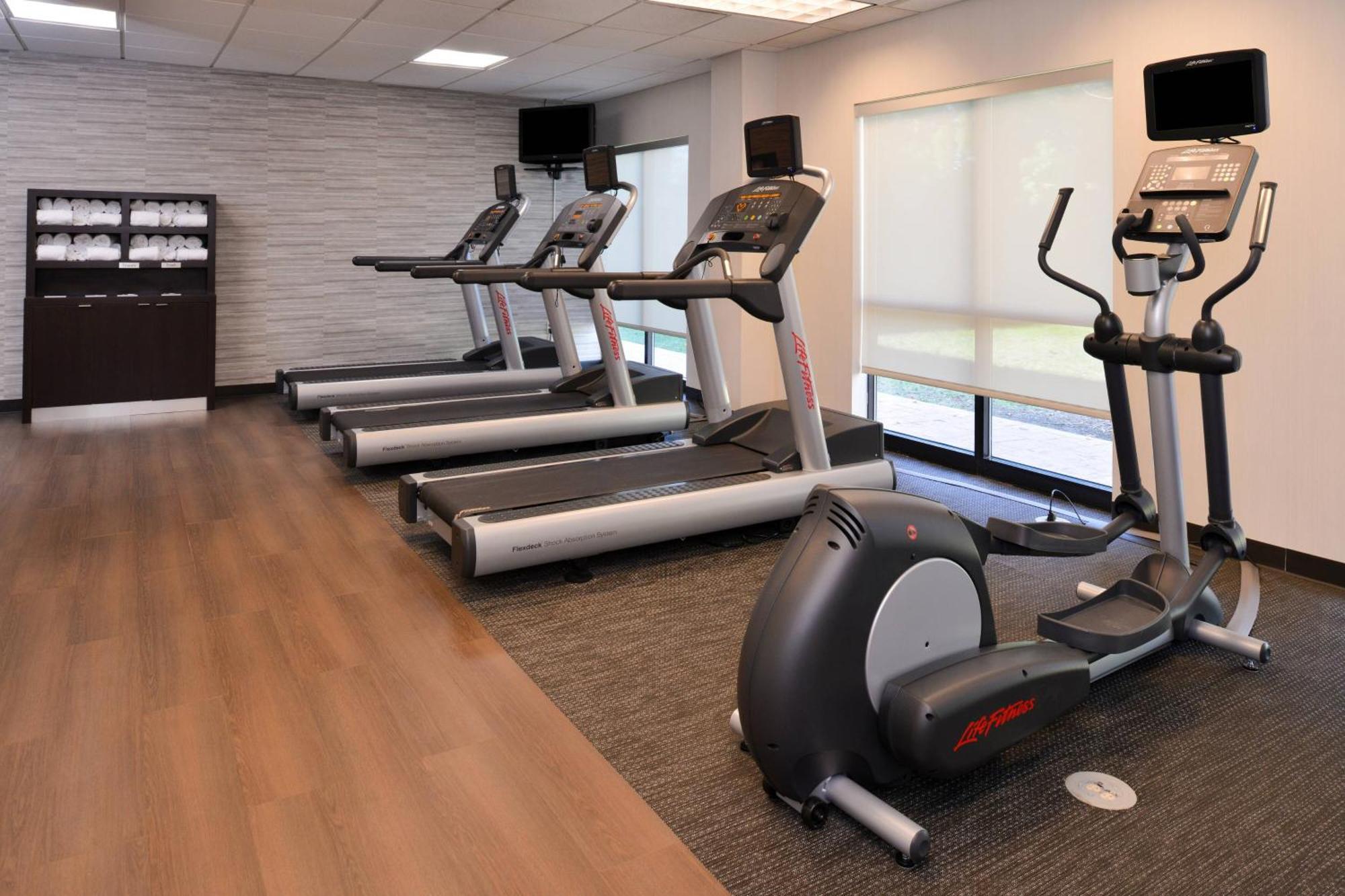 Courtyard By Marriott Charlotte Gastonia Hotel Ngoại thất bức ảnh